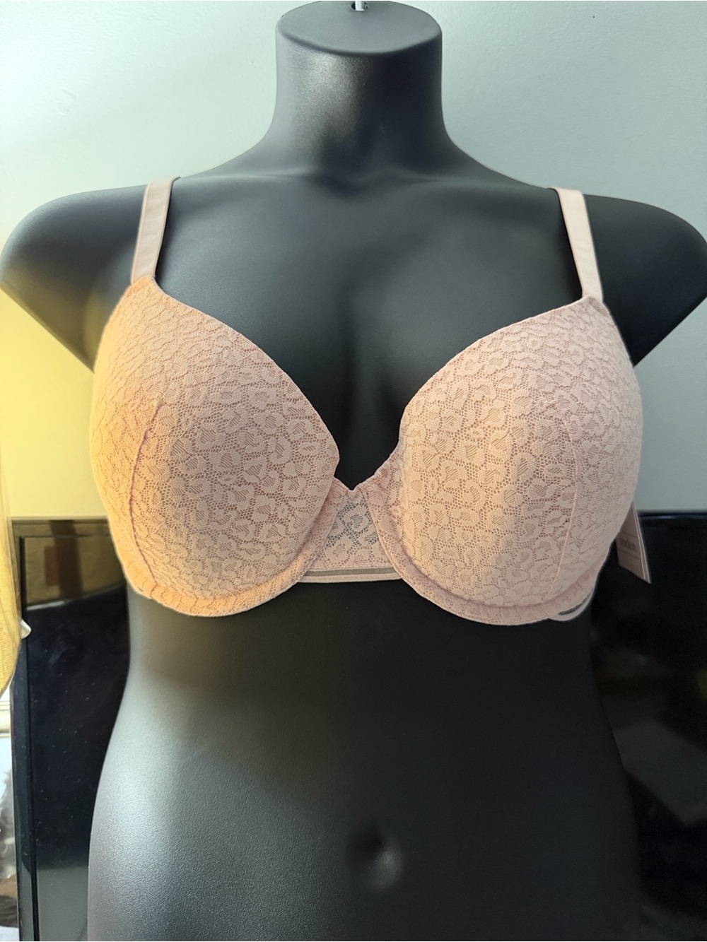 Auden Lace Push-Up Bra in Blush Pink Sz 36 DD